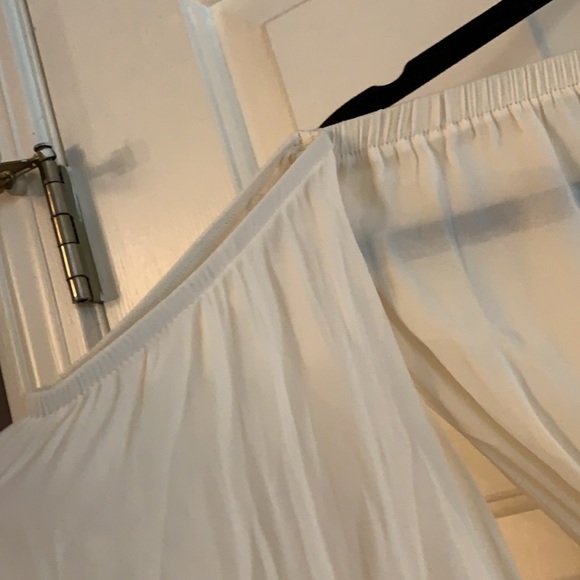 Ruffle bathingsuit cover up - Picture 3 of 6